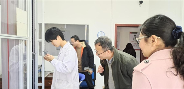 �Ͼ����պ����W�����������z�I(y��)�M�м��g����